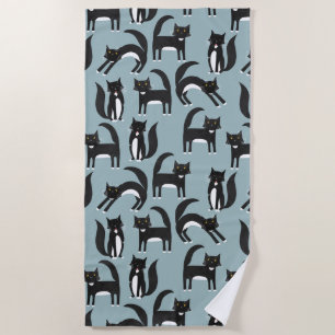 Schwarze und weiße Tuxedo Katzen Strandtuch