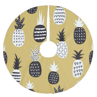 Schwarze, weiße Ananas, gelber Hintergrund Polyester Weihnachtsbaumdecke