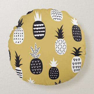 Schwarze, weiße Ananas, gelber Hintergrund Rundes Kissen