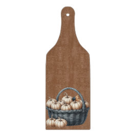 SCHWARZE WICKER BASKET MIT KREAFALLPUMPKINEN SCHNEIDEBRETT