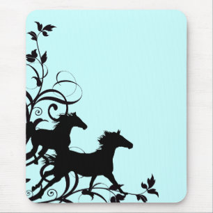 Schwarze Wildpferde Mousepad