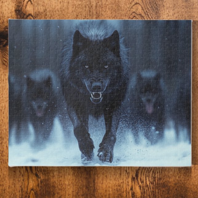 Schwarzer Alpha Wolf im Schnee laufen Puzzle (Von Creator hochgeladen)