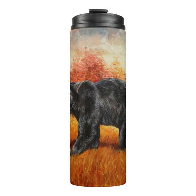 Schwarzer Bär im Herbstwald Thermosbecher (Vorderseite)