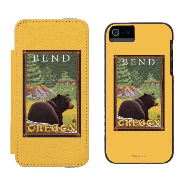 Schwarzer Bär im Wald - Biegung, Oregon Incipio iPhone Geldbeutel-Hülle (Seite an Seite)