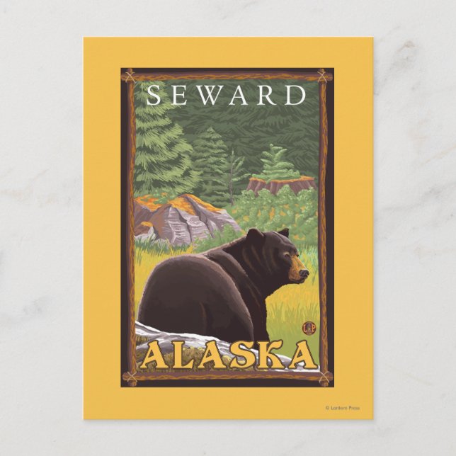Schwarzer Bär im Wald - Seward, Alaska Postkarte (Vorderseite)