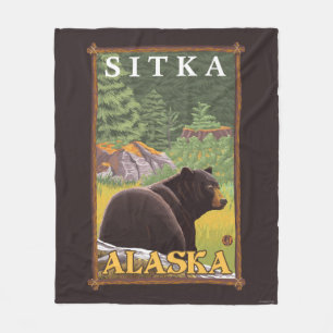 Schwarzer Bär im Wald - Sitka, Alaska Fleecedecke