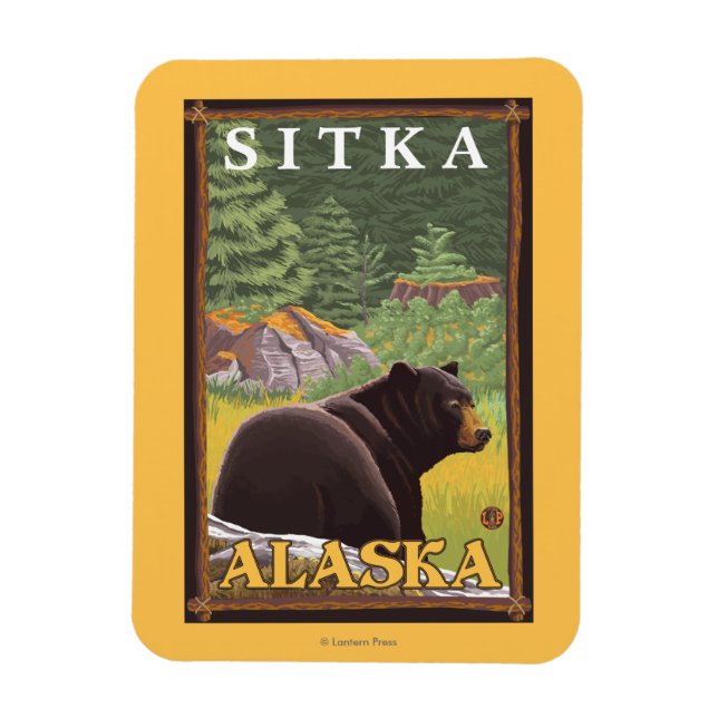 Schwarzer Bär im Wald - Sitka, Alaska Magnet (Vertikal)