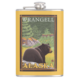 Schwarzer Bär im Wald - Wrangell, Alaska Flachmann