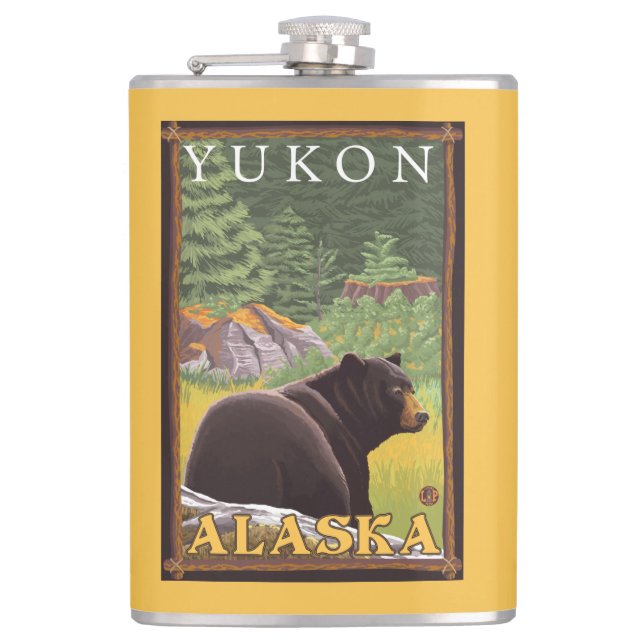 Schwarzer Bär im Wald - Yukon, Alaska Flachmann (Vorderseite)