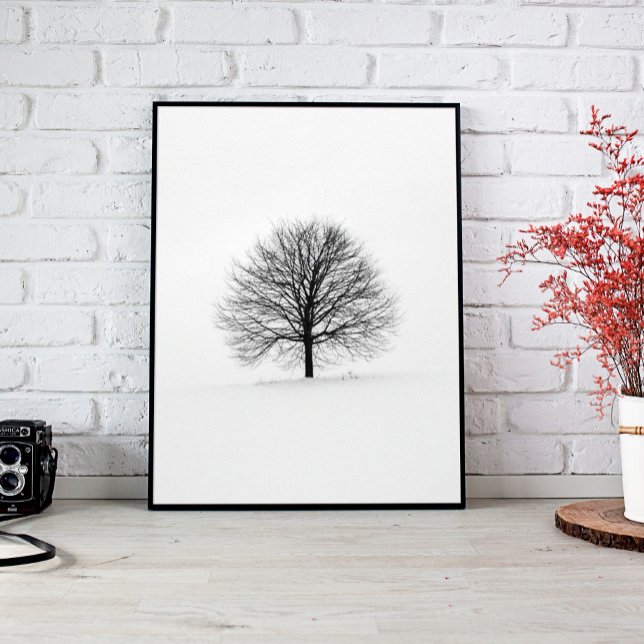 Schwarzer, blättriger Baum im Winter Poster (#zazzlemade #treewallart #wintertree #leaflesstree #blacktree #treeartforwall#treeautumn#baretree )