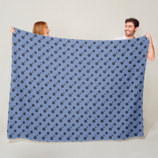 Schwarzer Blumendruck in blau Fleecedecke