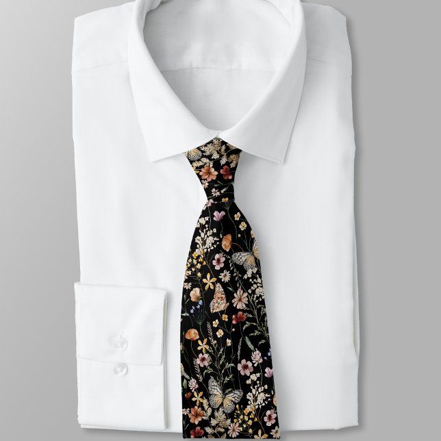 Schwarzer Boho Krawatte (Black Boho Floral Neck Tie with Butterflies by Painted Paperie
)