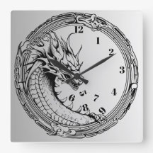 Schwarzer Drache isst die Uhr der Zeit