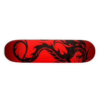 Schwarzer Drache Skateboard