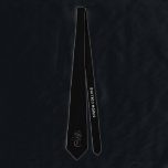 Schwarzer Eleganter gotischer Monogramm Name Mitte Krawatte<br><div class="desc">Schwarz Elegant Gothic Monogram Name Mittelalterliche Typo Nacken Krawatte mit Ihren personalisierten Initialen in urgotischer mittelalterlicher Kalligraphie Drehbuch und individuelle Name, Feiern, Ehepaare Namen oder jeden benutzerdefinierten Text in anspruchsvollen Sans Serif Schriftart. Stilvolle Schwarz-Weiß-Farben, die in jeder beliebigen Farbe angepasst werden können. Sehr elegant und elegant, perfekt als Geschenk für...</div>
