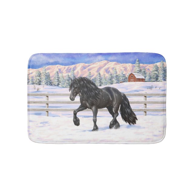 Schwarzer Friesian Draft Horse Trott in Snow Badematte (Vorderseite)