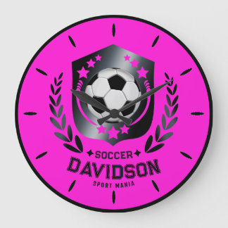 Schwarzer Fußball mit rosa Hintergrund und anpassb Große Wanduhr