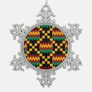 Schwarzer, grüner, roter und gelber Kente Stoff Schneeflocken Zinn-Ornament