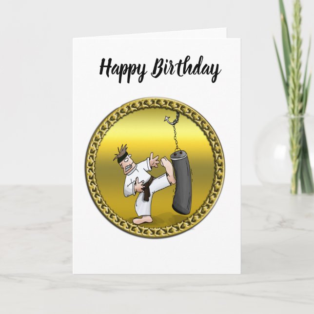 Schwarzer Gürtelkarate-Mann, der eine schwarze Tra Karte (Vorderseite)