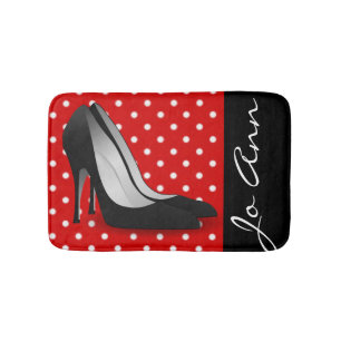 Schwarzer hoher Heels-rotes weißes Badematte
