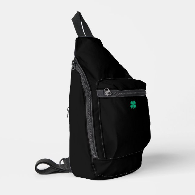Schwarzer irischer Rucksack (Linke Seite)