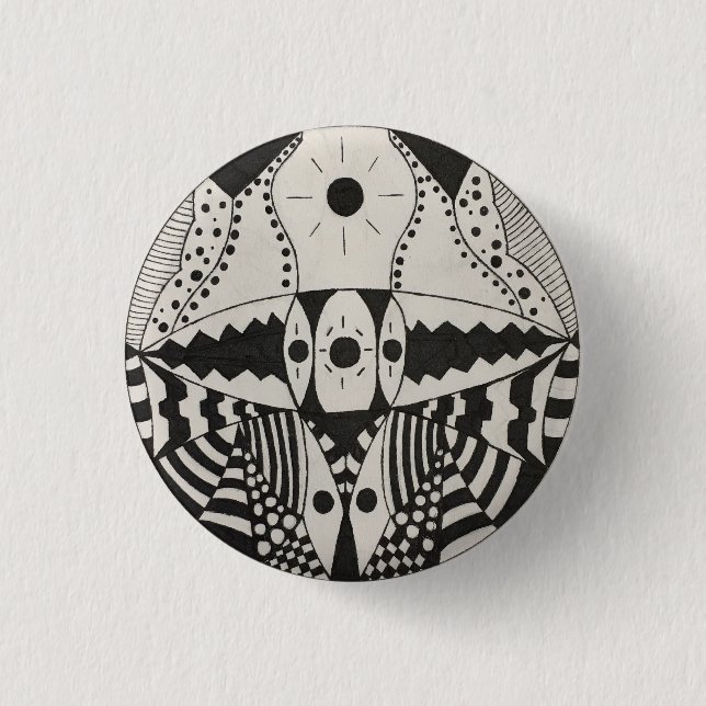 Schwarzer Kiefer Button (Vorderseite)