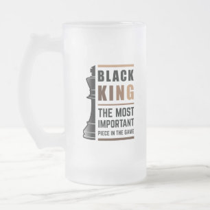 Schwarzer König das wichtigste Stück in Spiel 2 Mattglas Bierglas