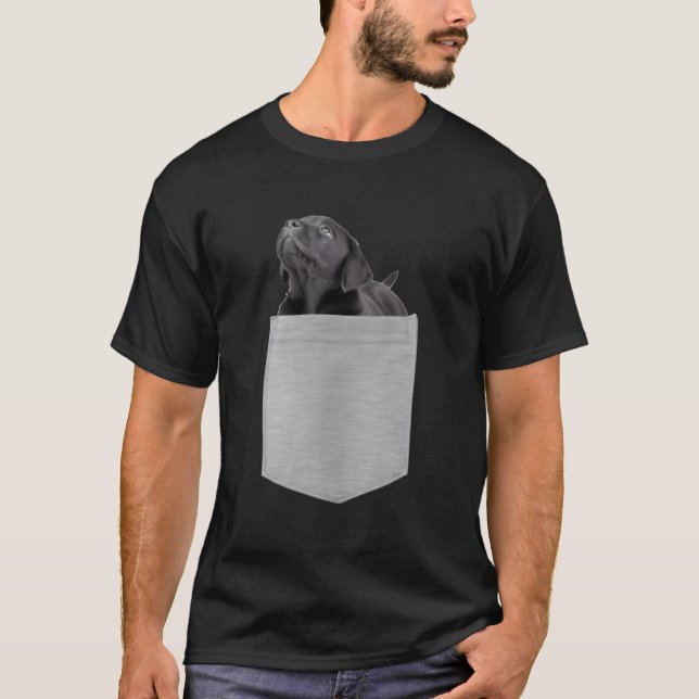 Schwarzer Lab Welpe in deiner Tasche T-Shirt (Vorderseite)