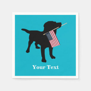 Schwarzer Labrador-Hund mit amerikanischer Flagge Serviette