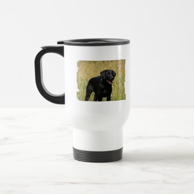 Schwarzer Labrador in der Feld-Reise-Tasse Reisebecher (Links)