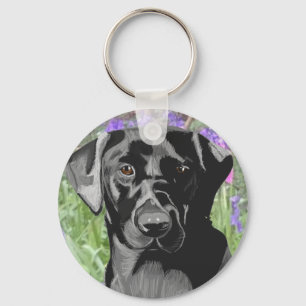 Schwarzer Labrador in einem Blauglockenwald Schlüsselanhänger