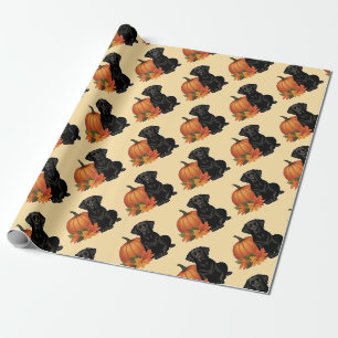 Schwarzer Labrador mit Herbstlaub und Kürbis Geschenkpapier