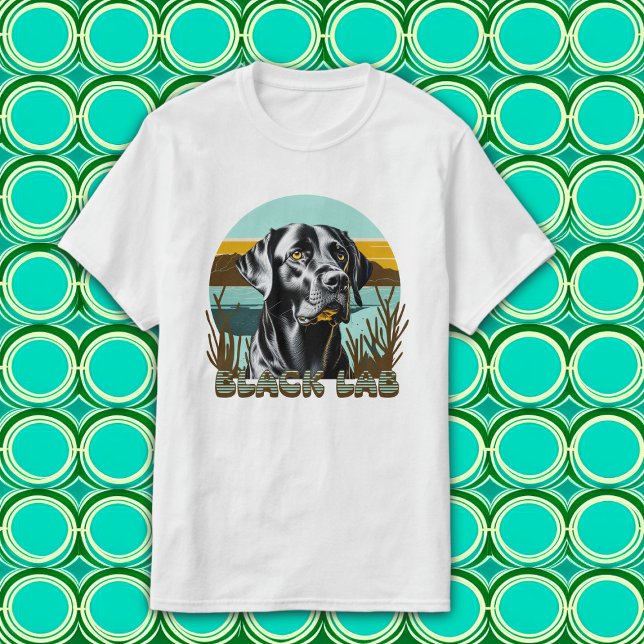 Schwarzer Labrador Vintager Text T-Shirt (Von Creator hochgeladen)