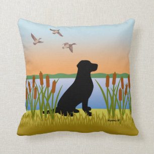 Schwarzer Labrador-Vogelschwarm Kissen