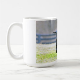 Schwarzer Labrador-Welpen-Betrieb Kaffeetasse