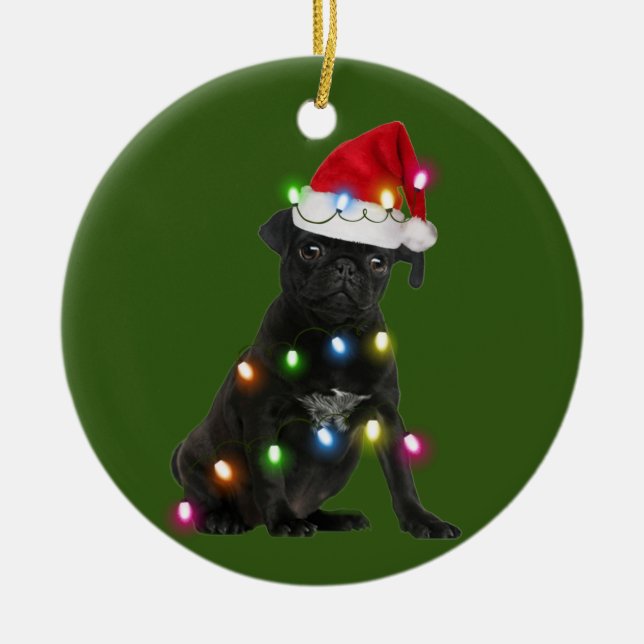 Schwarzer Mops mit Weihnachtssaffisten Weihnachtsm Keramik Ornament (Vorne)
