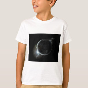 Schwarzer Planet 3D-Abbildung im Universum T-Shirt