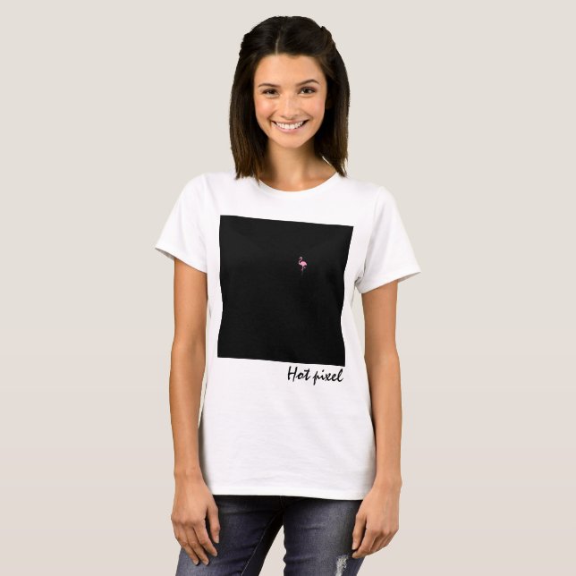Schwarzer Platz mit flamingo-heißem Pixel lustig T-Shirt (Vorne ganz)
