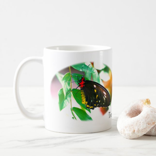 Schwarzer Schmetterling Personalisierte Natur Kaffeetasse (Mit Donut)