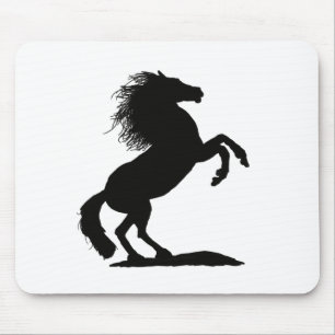 Schwarzer Stallion aufzuziehen - Mousepad