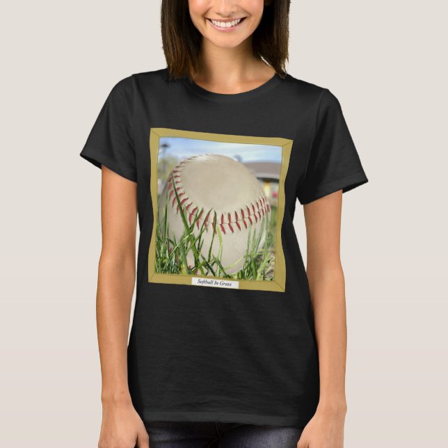Schwarzer T - Shirt Grafikdesign "Softball in Gras (Vorderseite)
