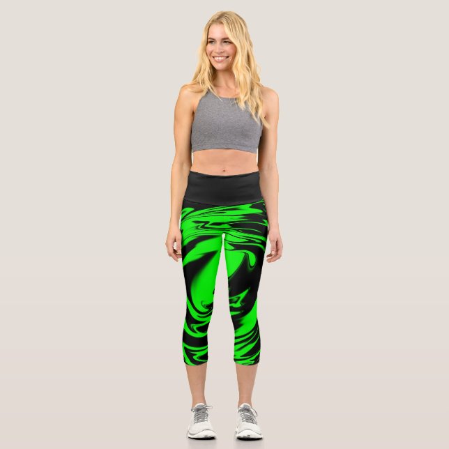 Schwarzer und neonfarbener Kalkgrün Capri Leggings (Vorderseite)