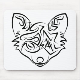 Schwarzer und weißer Stammesfuchs Mousepad