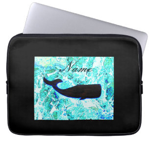 Schwarzer Wal auf Blue Thunder_Cove Laptopschutzhülle