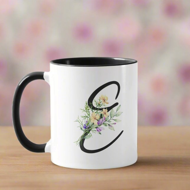Schwarzes Anfangsskript "E" Wasserfarben Blume Gir Tasse (Von Creator hochgeladen)