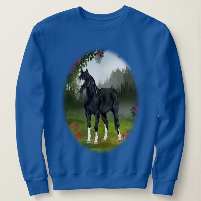 Schwarzes Arabisches Pferd auf der Weide im Frühli Sweatshirt (Design vorne)
