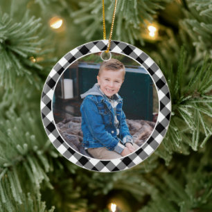 Schwarzes Büffel-Karo-Weihnachts-Kinderfoto Keramik Ornament