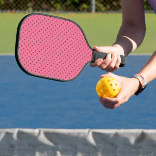 Schwarzes Button Punkte auf rosa Pickleball Schläger
