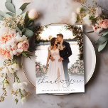 Schwarzes Drehbuch für Neuvermählte Hochzeit-Foto Dankeskarte<br><div class="desc">Zeigen Sie Ihre Wertschätzung zu Ihren Lieben mit diesem Skript-Schrift, personalisiert Hochzeit Dankeschön Karte. Diese Karte verfügt über ein wunderschönes Foto für Hochzeiten und eine herzliche Nachricht, die Sie anpassen können. Ob Sie gewollt haben, um Ihren Gästen für ihre Hochzeit zu danken, ein Geschenk zu schicken oder Teil Ihres Brautparty...</div>