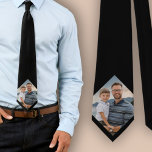Schwarzes Foto Krawatte<br><div class="desc">Black Custom Family Foto Krawatte. Ein perfektes Geschenk für einen Vater oder Großvater am Vatertag, Geburtstag oder Weihnachten.</div>